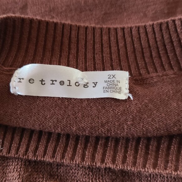 PLUS SIZE RETROLOGY TOSSED LEAF CREWNECK SWEATER| CHOCOLATE FONDANT COMBO |SZ 2X - Picture 2 of 10